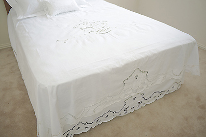 Lotus Emerald Embroidered Coverlet Twin Size 68"x90"